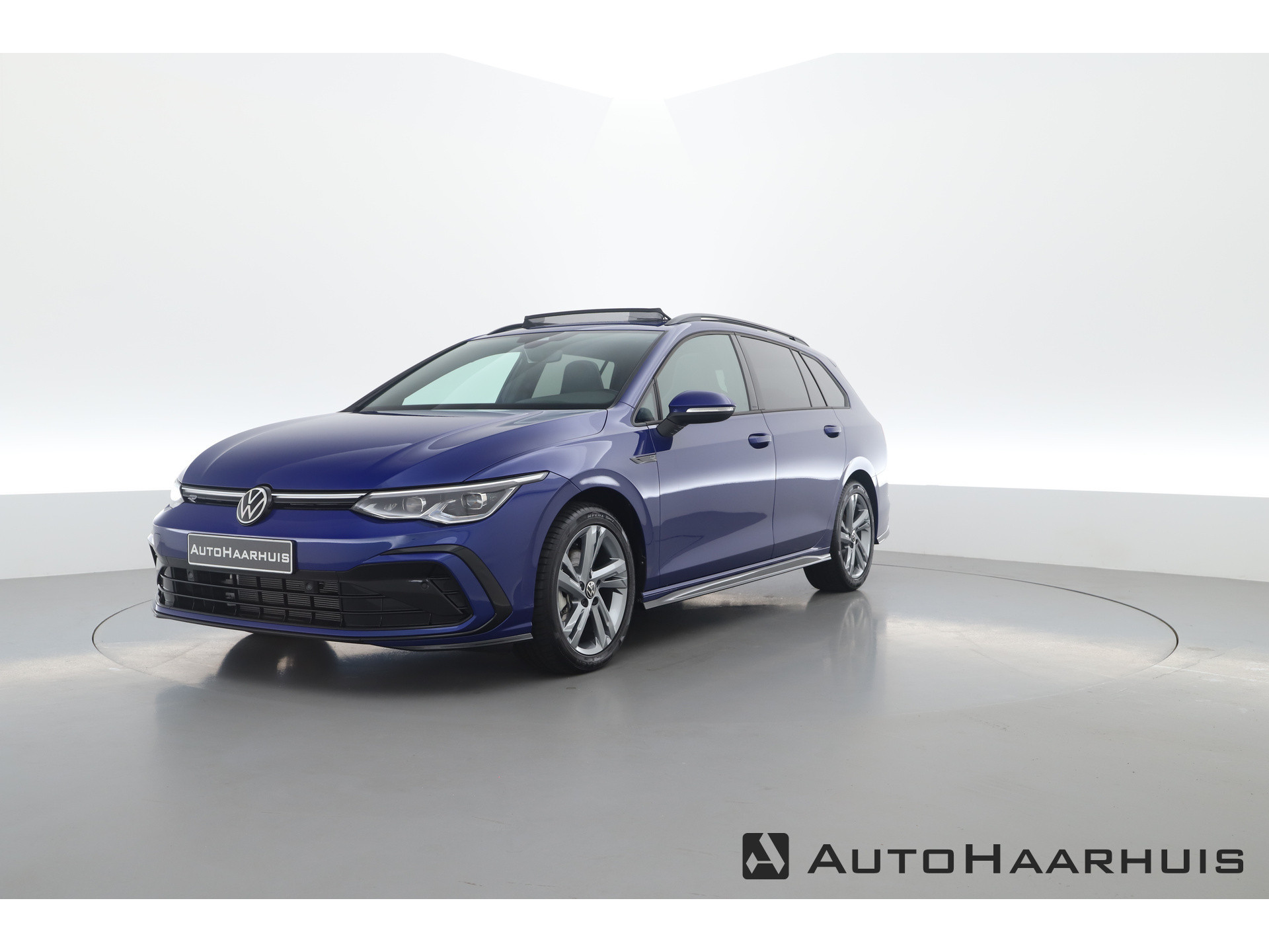 Volkswagen Golf variant 1.5 <br>eTSI R-Line DSG | Pano | <br>Camera | Elek. Trekhaak | <br>Adapt